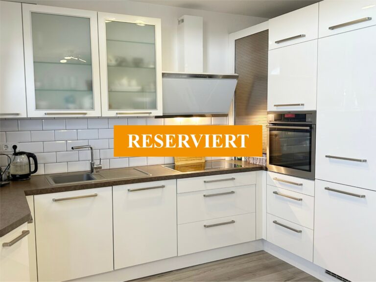 Renovierte 3 Zimmer Wohnung mit schönem Ausblick!