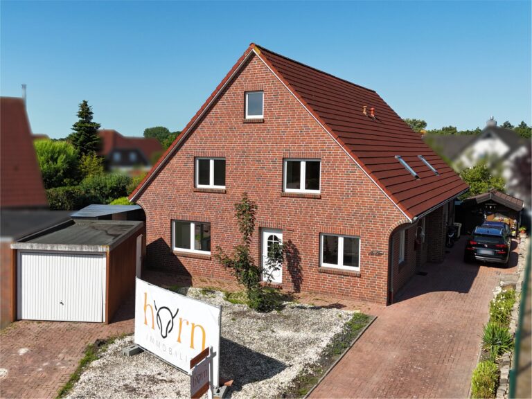 Große Doppelhaushälfte mit Garage in ruhiger und beliebter Lage!